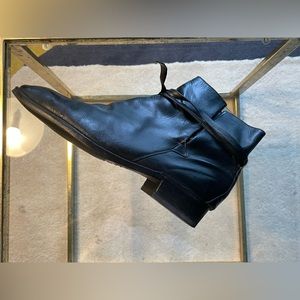 Pre loved Gucci boots